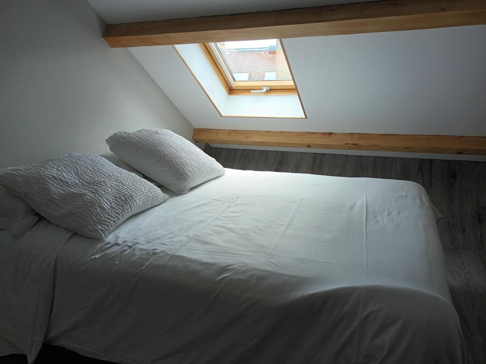 Hotel-Restaurant Logis L'Aubrac ลาโยล ห้อง รูปภาพ